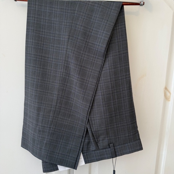 Michael Strahan Suit Jacket and Pants - Picture 2 of 5